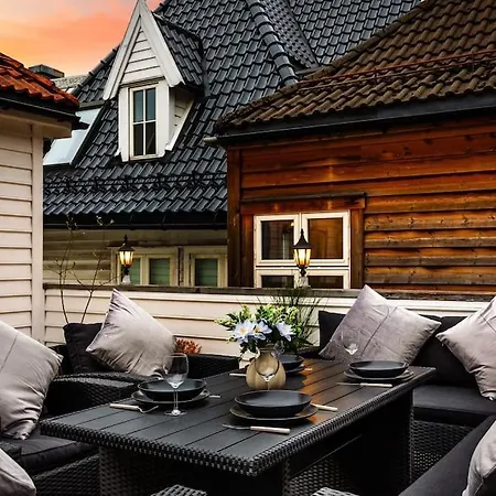 - 301 アパート ベルゲン